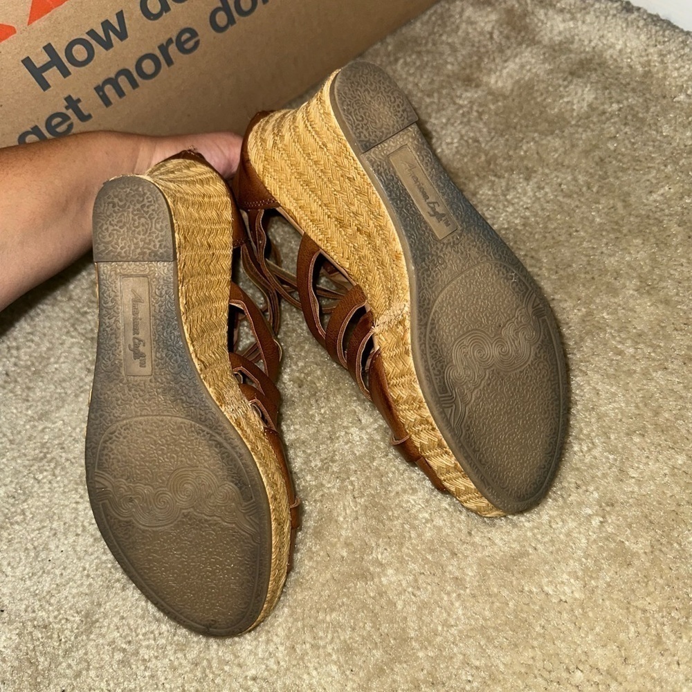 WOMENS AMERICAN EAGLE STRAPY WEDGE SHOES SIZE 6.5 BROWN - Picture 7 of 10